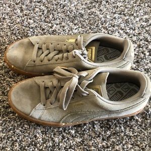 Women’s Puma Suede Shoes